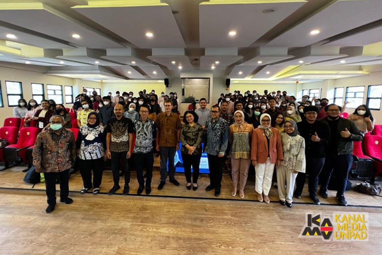 Mahasiswa FH Pelajari Peran Antidumping dalam Perdagangan Internasional di Indonesia – Universitas Padjadjaran